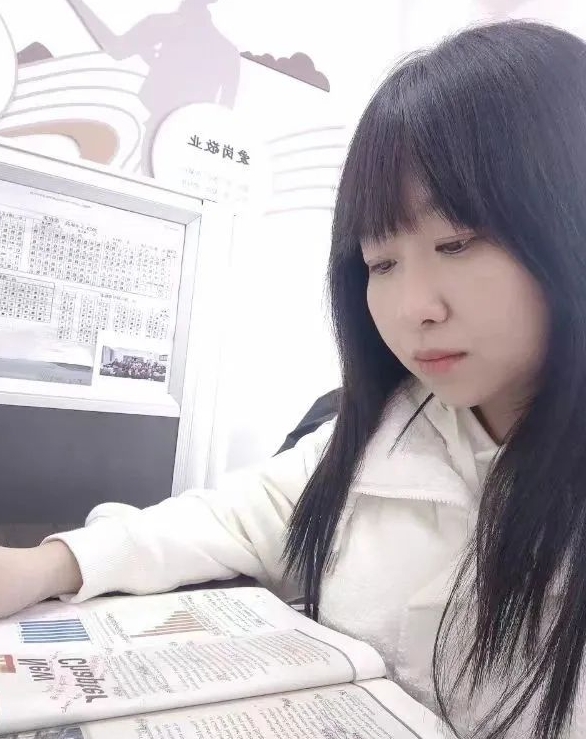 王佳讯.jpg