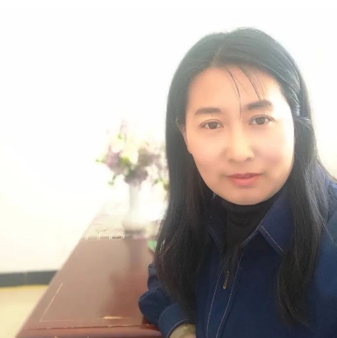 黄丽.jpg